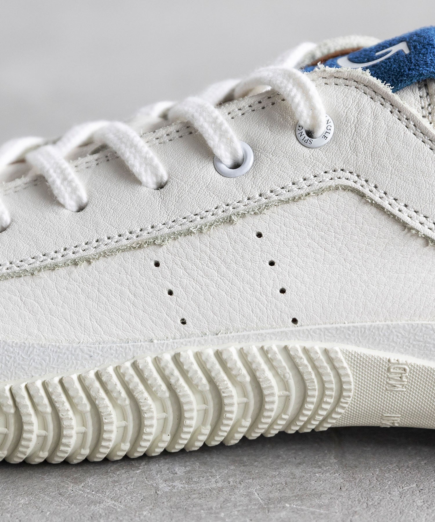 SP-107IL White/Navy - SPINGLE