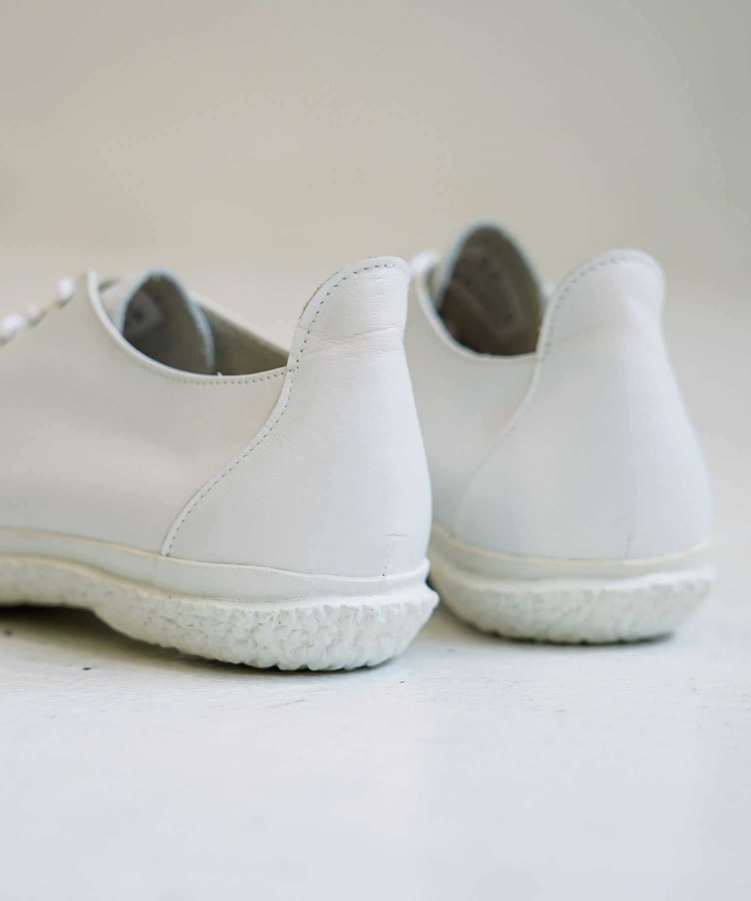 SP-1801 White - SPINGLE