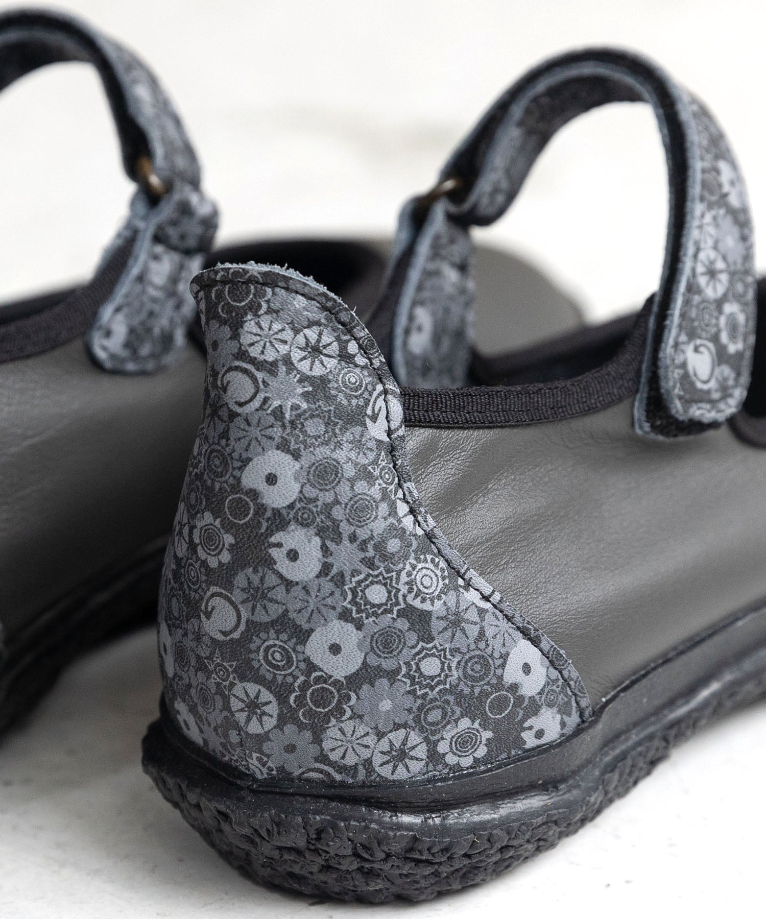 SP-1815 Black - SPINGLE