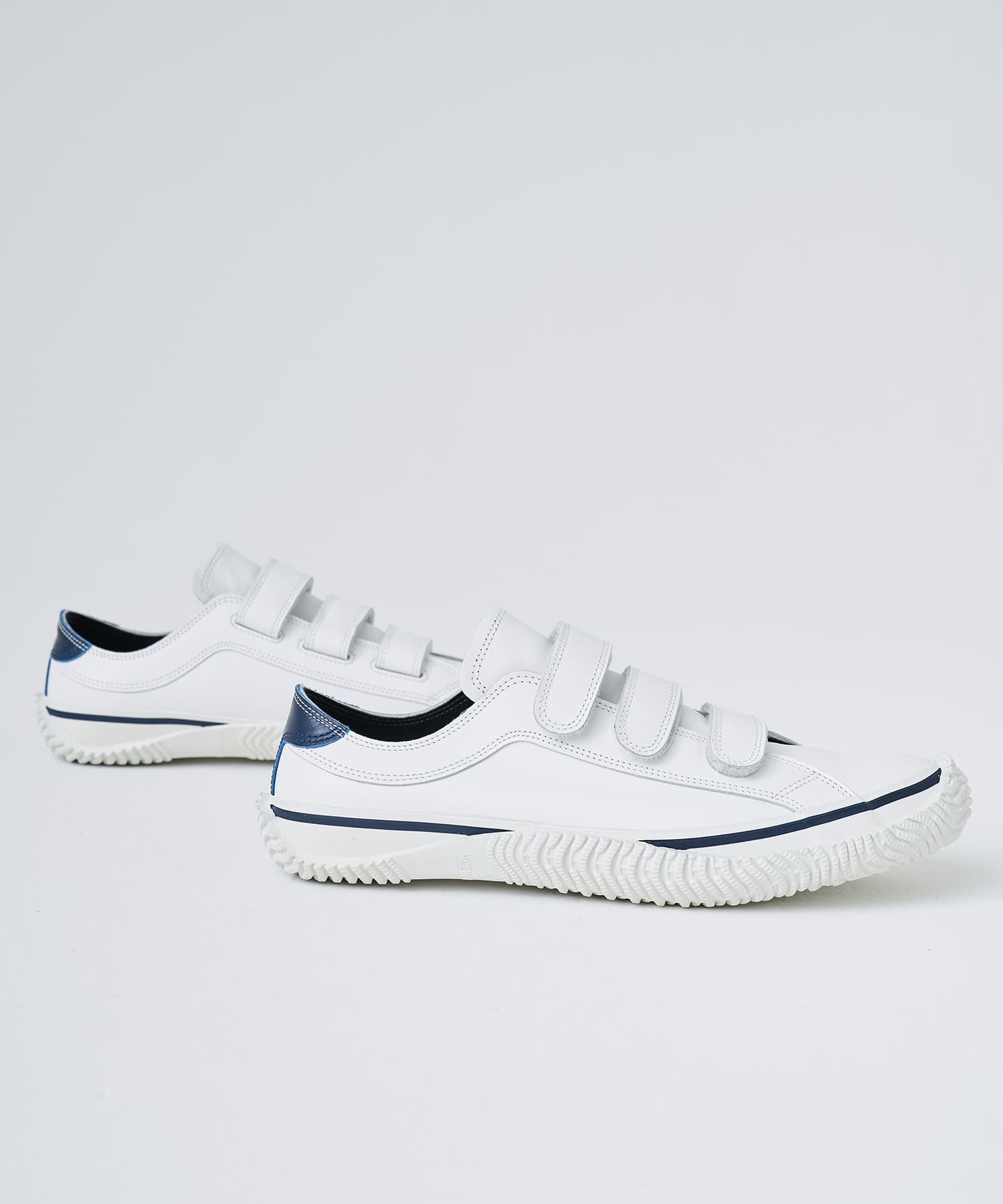 SP-211 White/Navy - SPINGLE