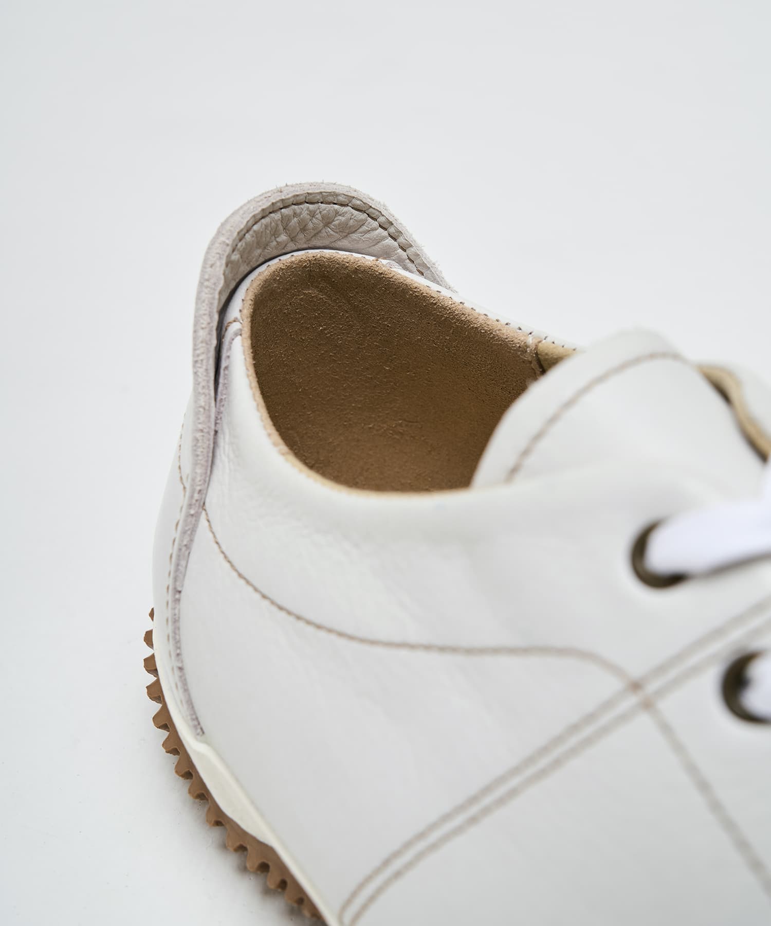 SP-272 White/Brown