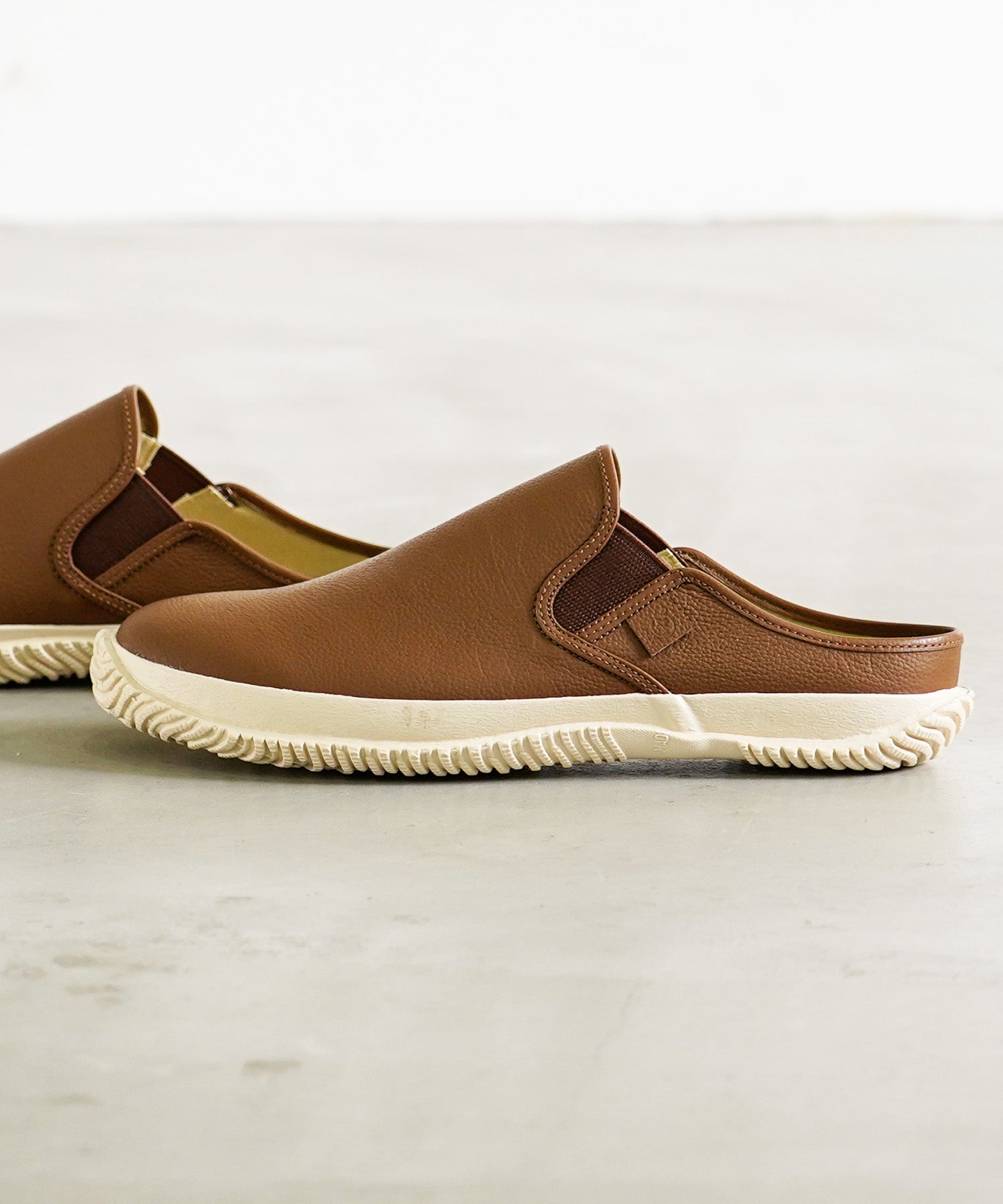 SP-725 Brown/Beige - SPINGLE