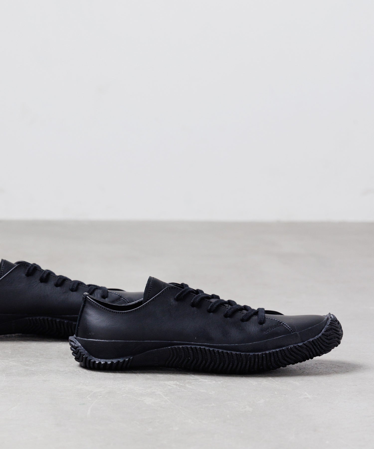 SP-111IL Black - SPINGLE